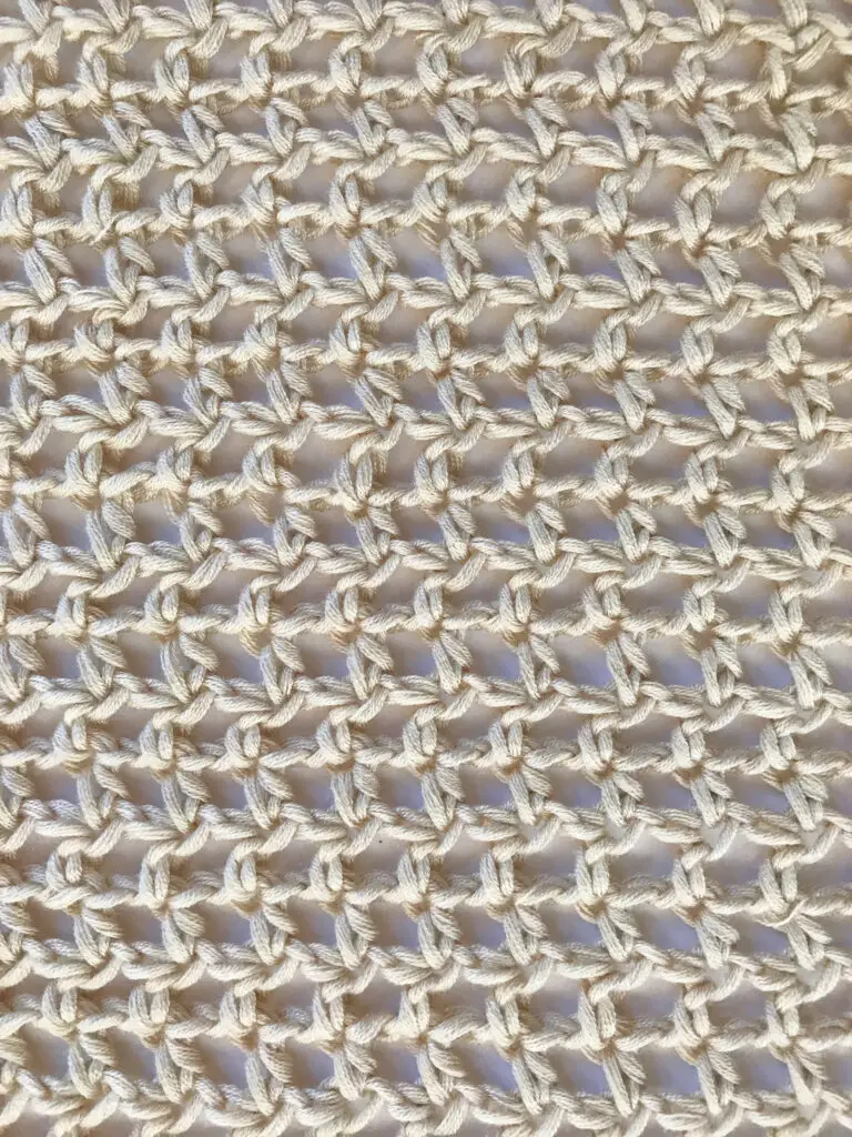 Hdc mesh stitch close up.