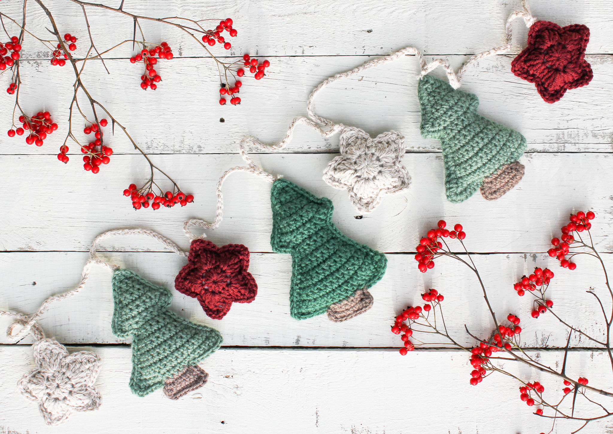 Christmas Tree and Star Garland Free Crochet Pattern